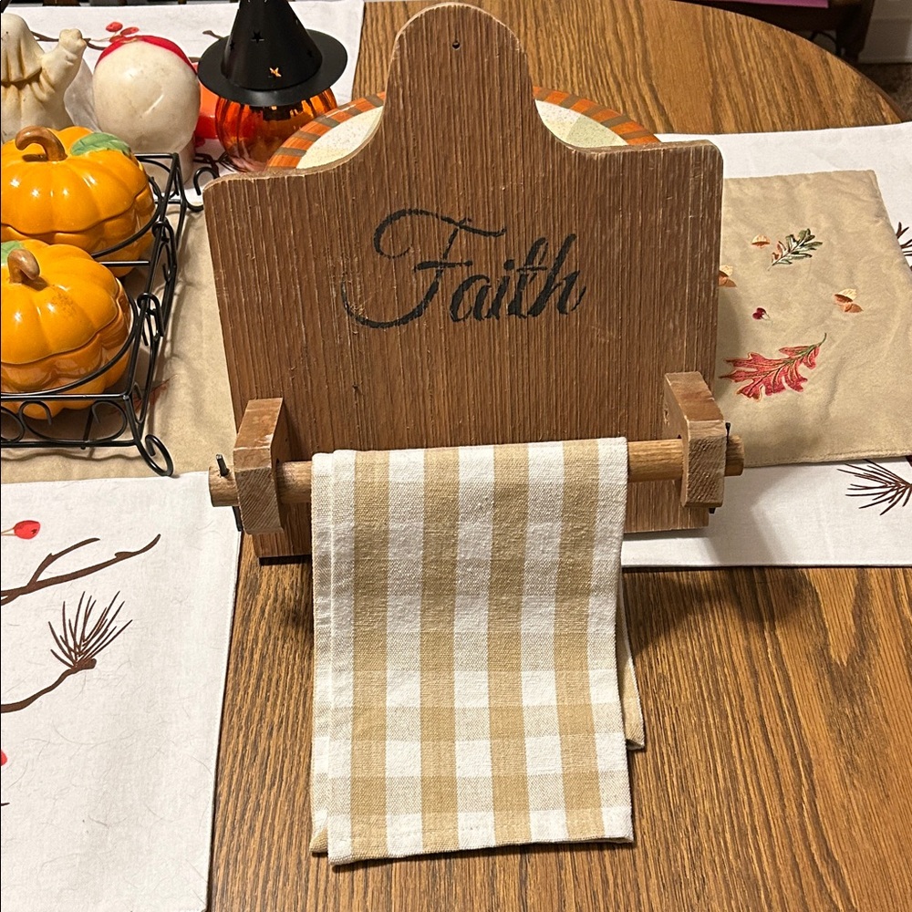 Rustic Faith towel Holder with Beige Checkered Towel